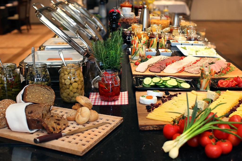 Hotel Aubrecht Country Spa Resort Пжехлево Экстерьер фото