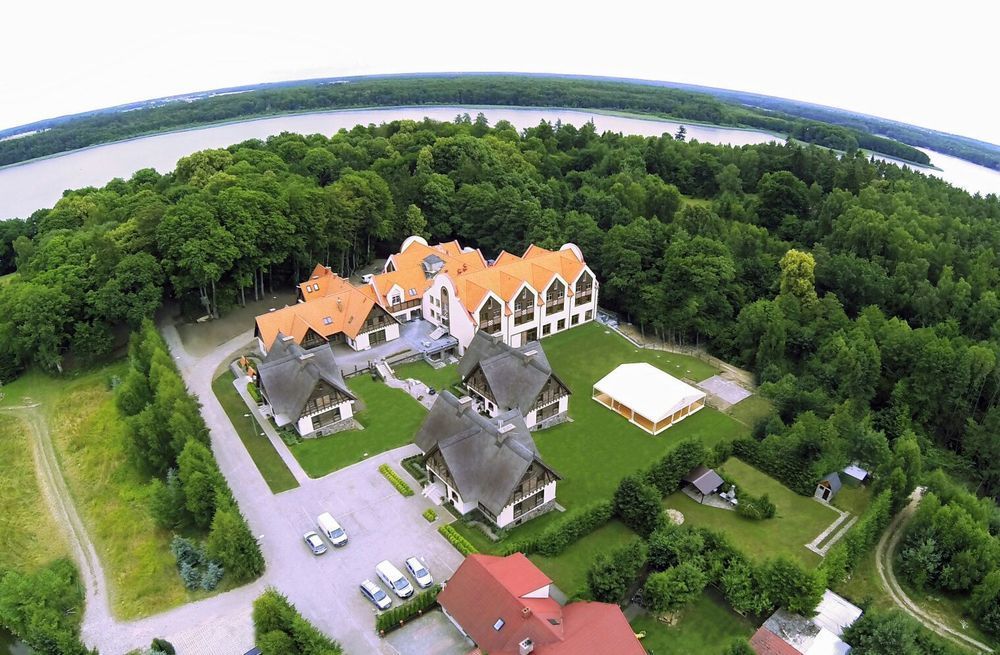 Hotel Aubrecht Country Spa Resort Пжехлево Экстерьер фото