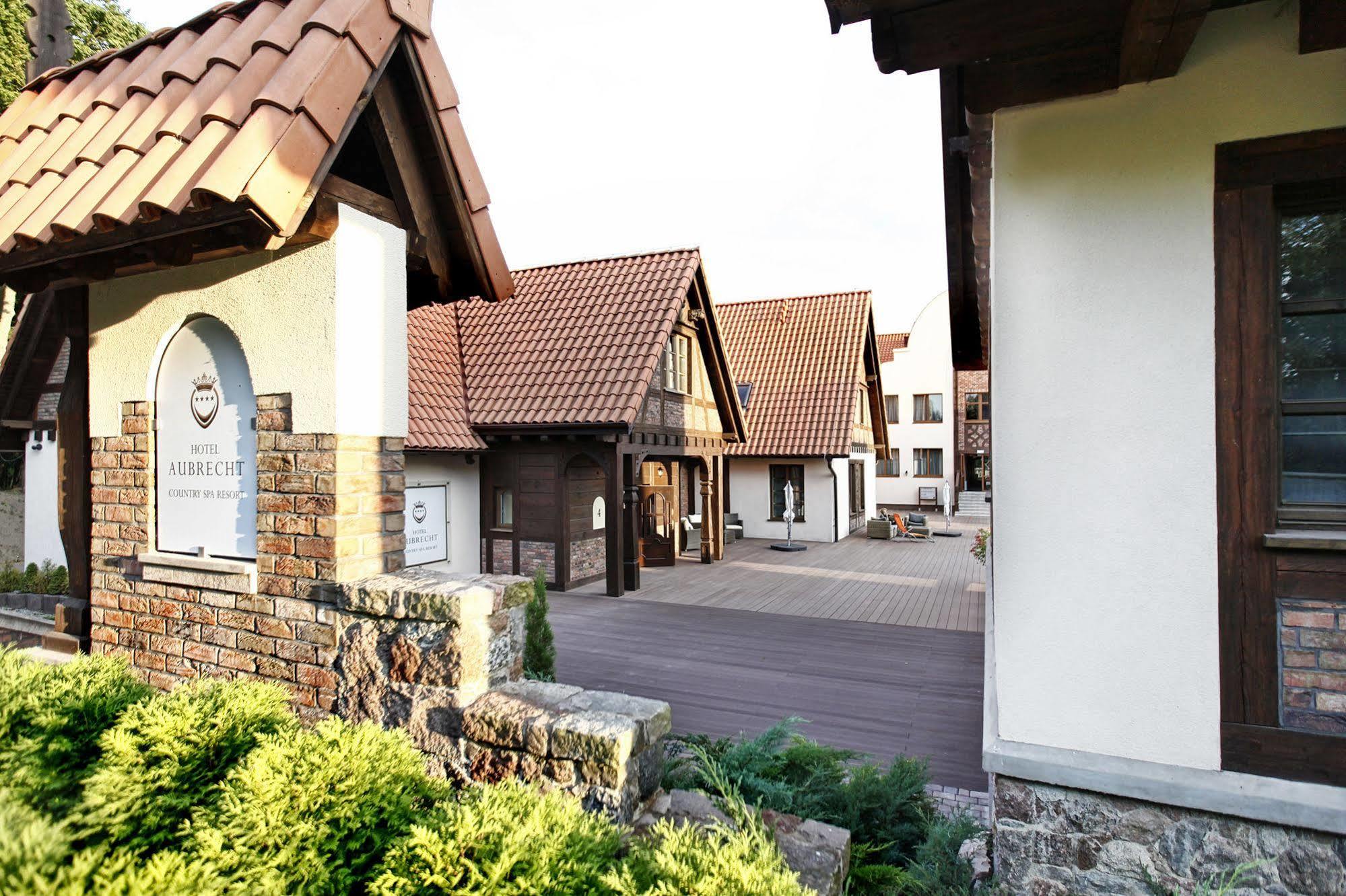 Hotel Aubrecht Country Spa Resort Пжехлево Экстерьер фото