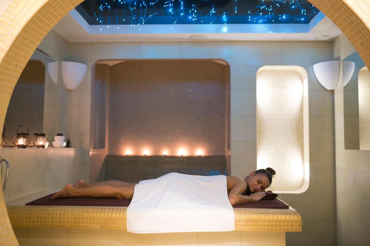 Hotel Aubrecht Country Spa Resort Пжехлево Экстерьер фото