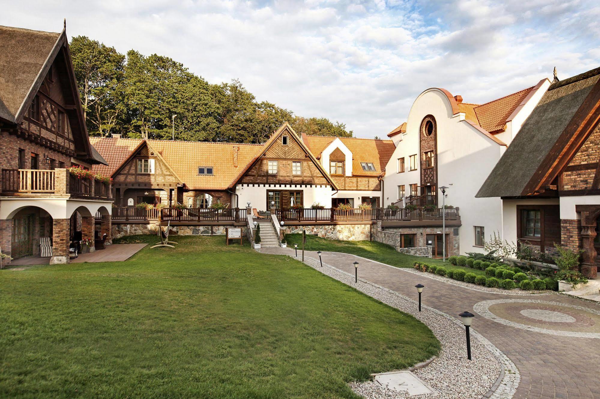 Hotel Aubrecht Country Spa Resort Пжехлево Экстерьер фото